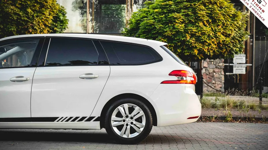 PEUGEOT 308 -