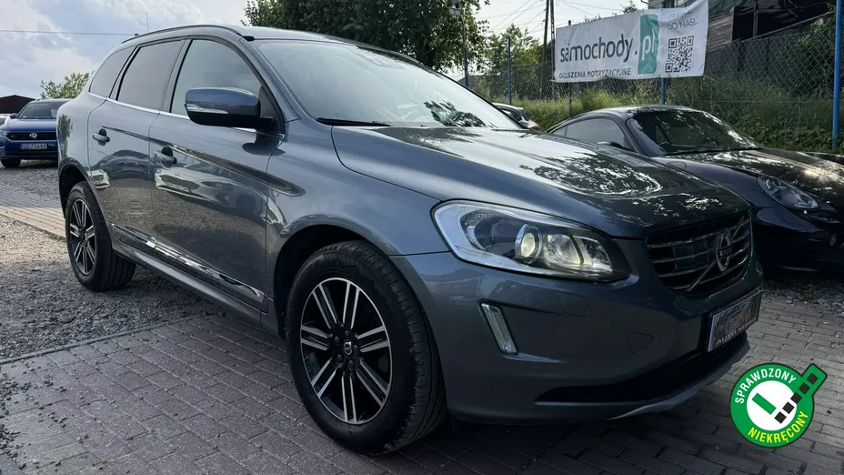 VOLVO XC60 -