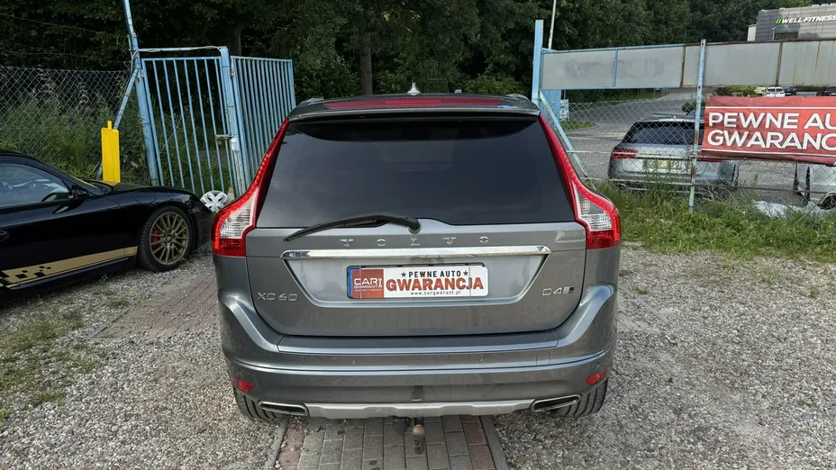 VOLVO XC60 -