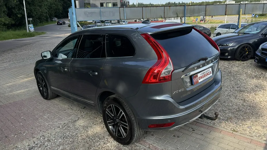 VOLVO XC60 -