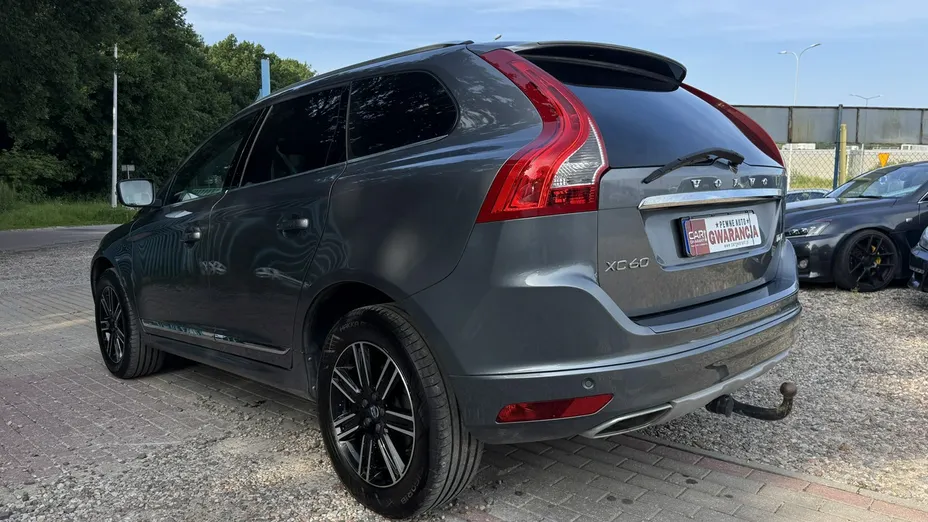 VOLVO XC60 -