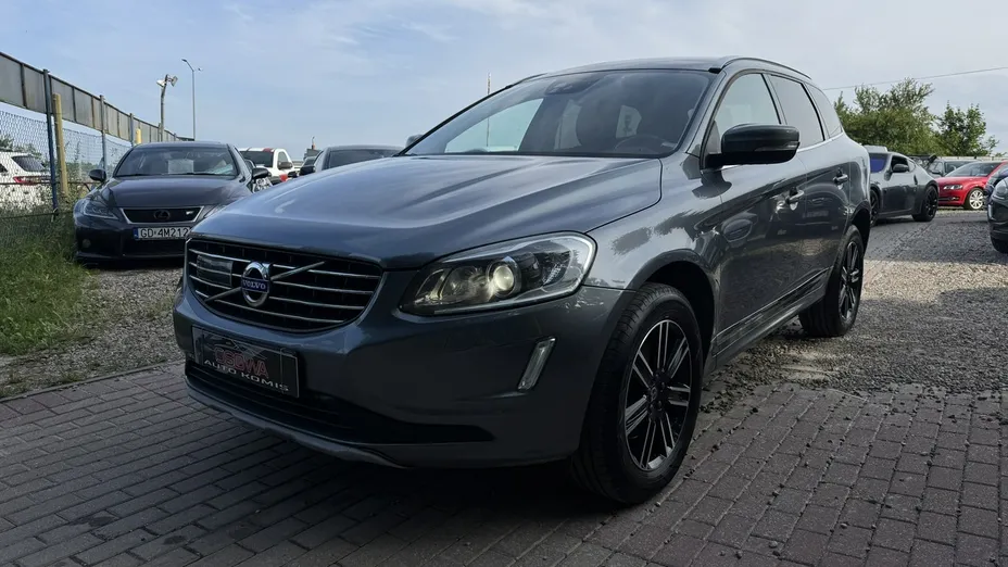 VOLVO XC60 -
