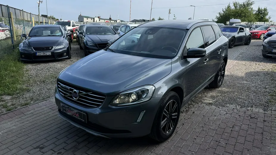 VOLVO XC60 -