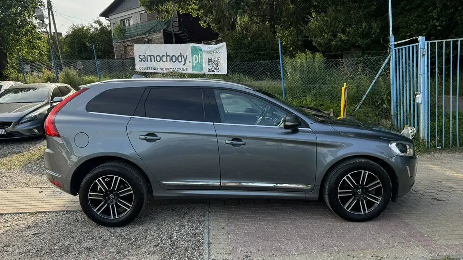 VOLVO XC60 -