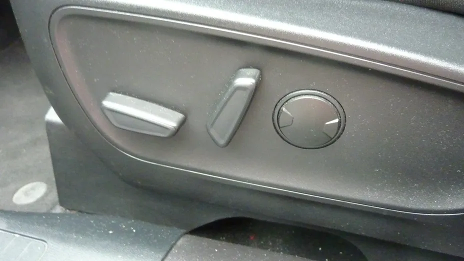 FORD Escape -
