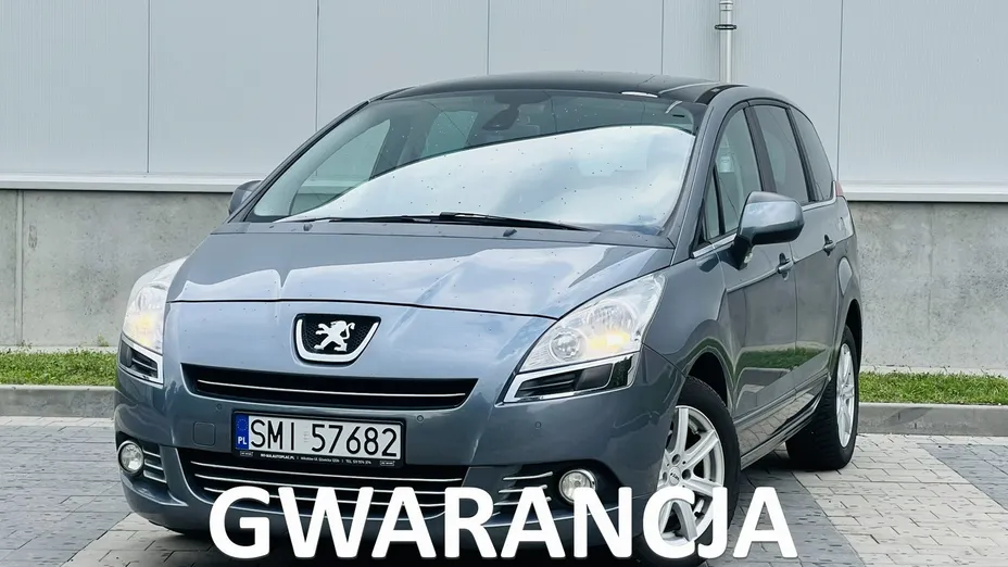 PEUGEOT 5008 -