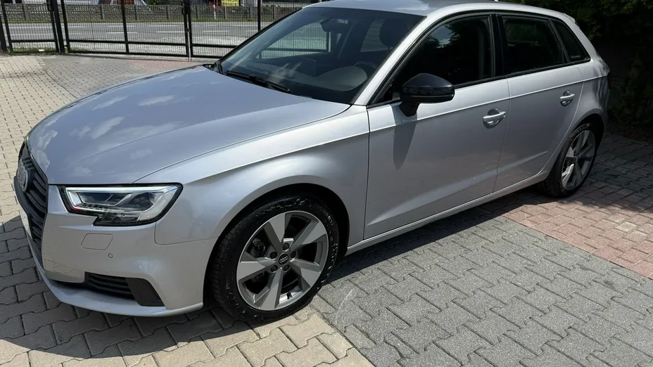 AUDI A3 Sportback -