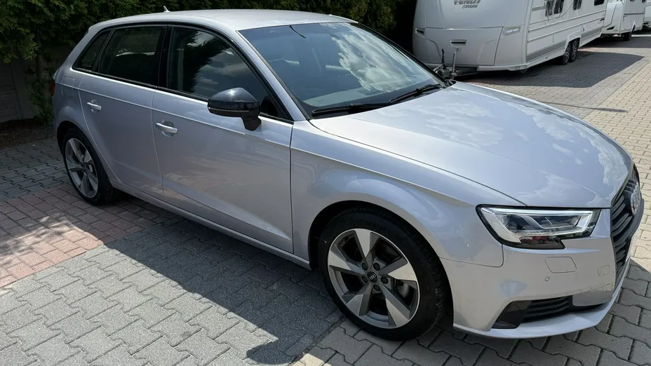 AUDI A3 Sportback -