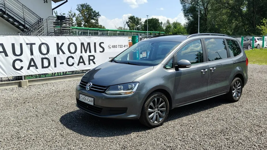 VOLKSWAGEN Sharan -