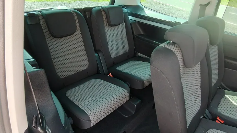 VOLKSWAGEN Sharan -