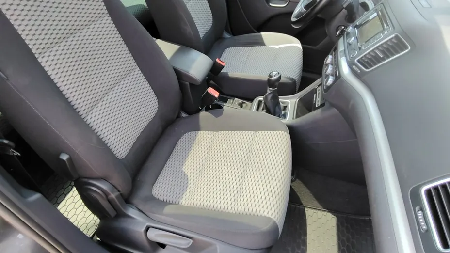 VOLKSWAGEN Sharan -