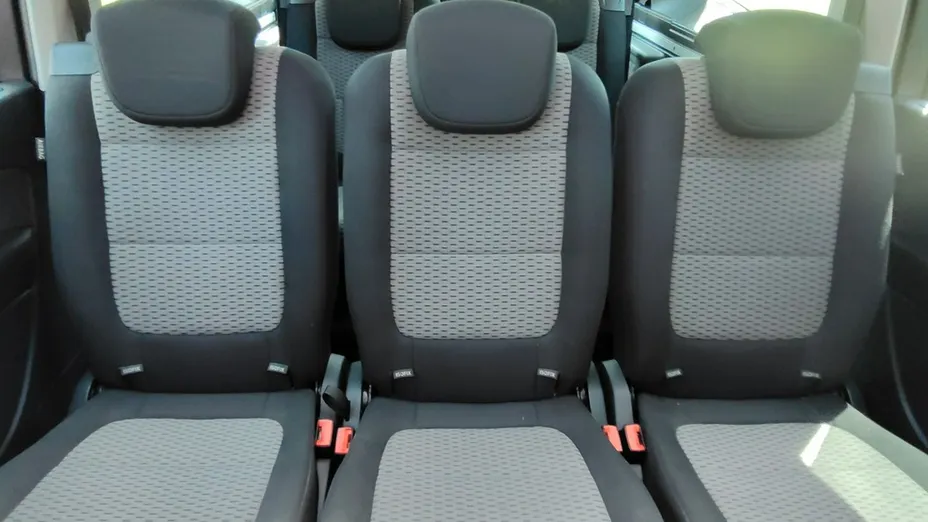 VOLKSWAGEN Sharan -