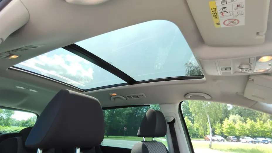 VOLKSWAGEN Sharan -