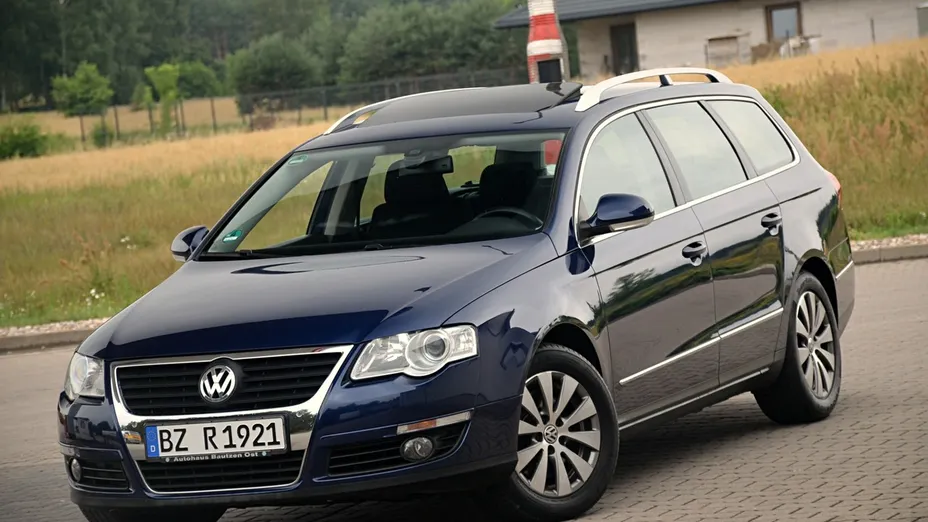 VOLKSWAGEN Passat -