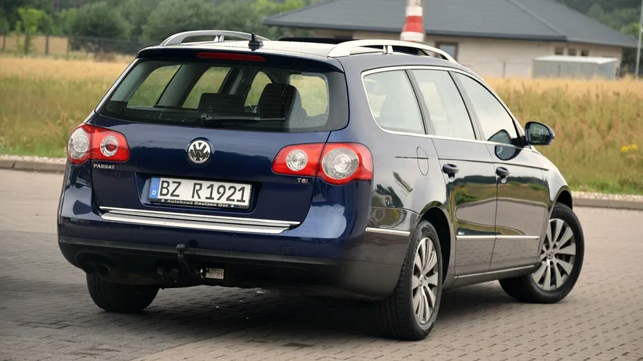 VOLKSWAGEN Passat -