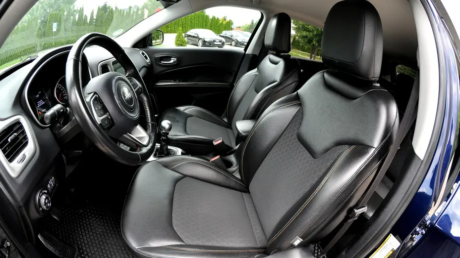 JEEP Compass -
