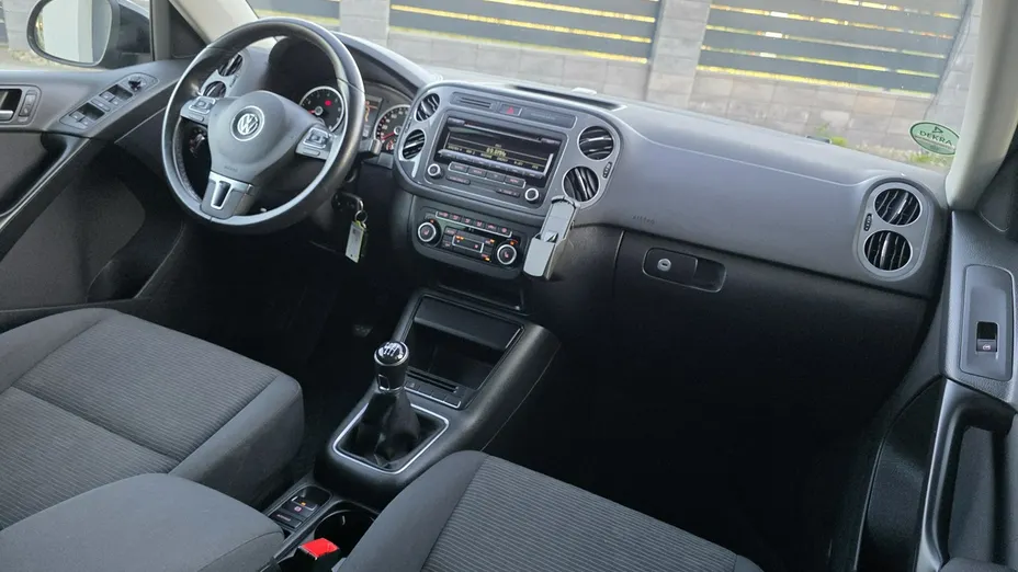 VOLKSWAGEN Tiguan -