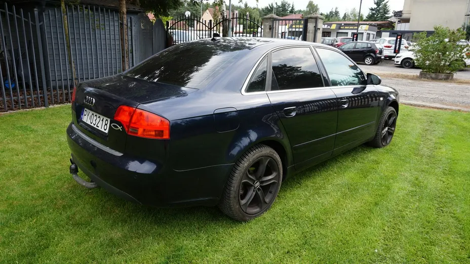 AUDI A4 -