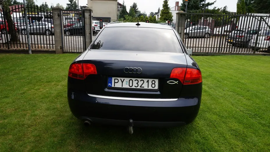 AUDI A4 -