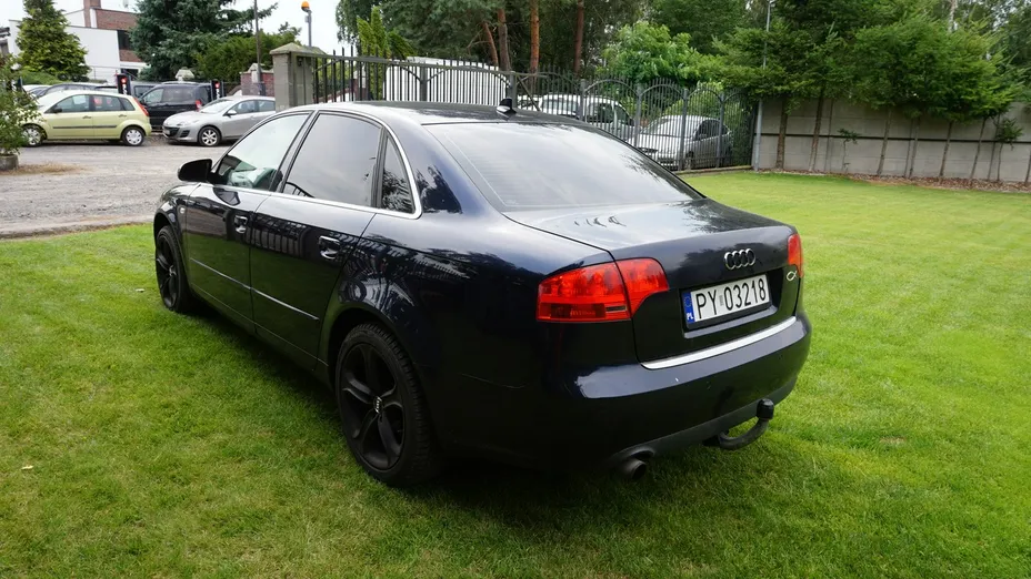 AUDI A4 -