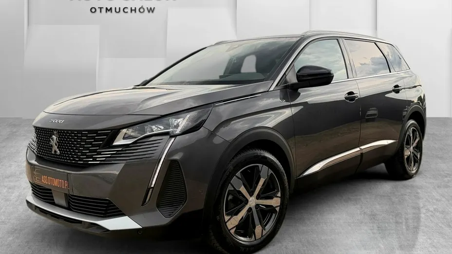 PEUGEOT 5008 -