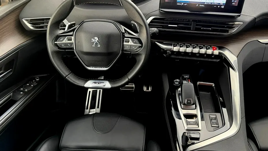 PEUGEOT 5008 -