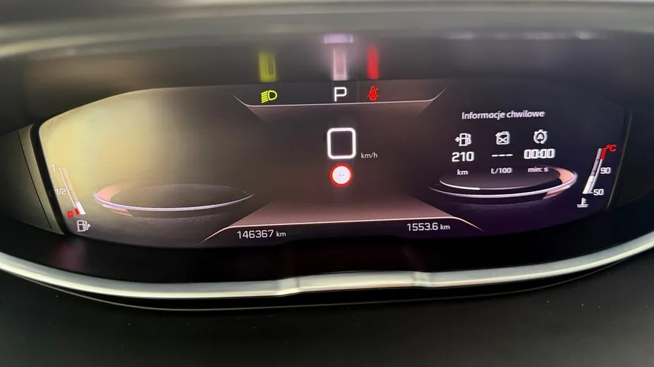 PEUGEOT 5008 -