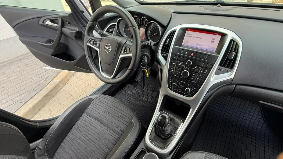 OPEL Astra -