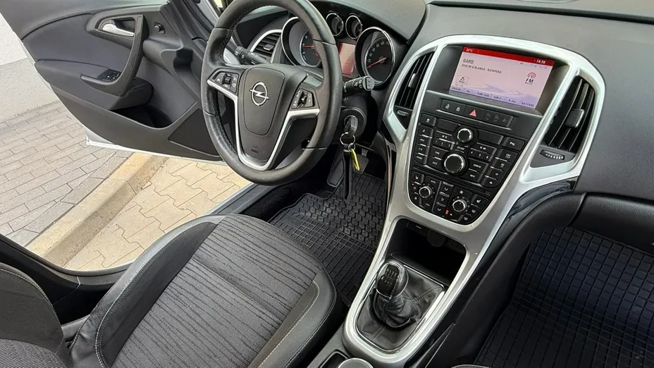 OPEL Astra -