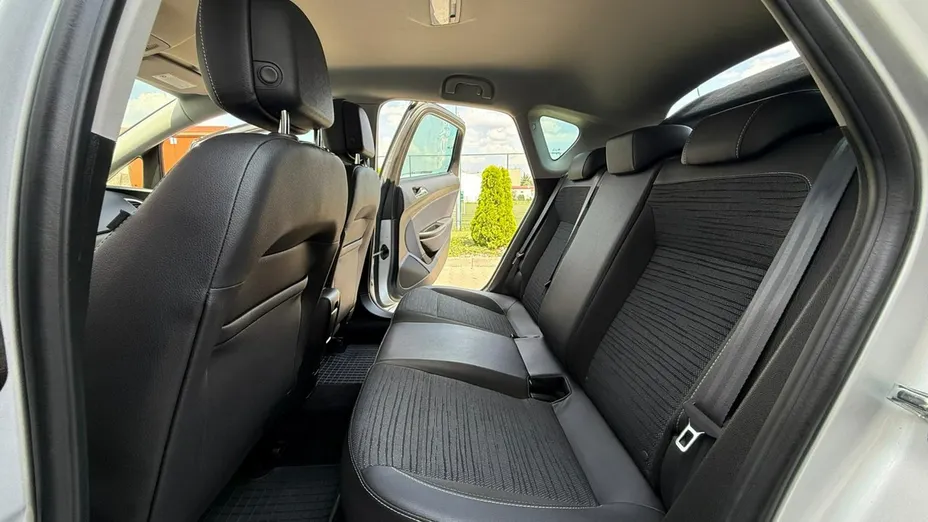 OPEL Astra -