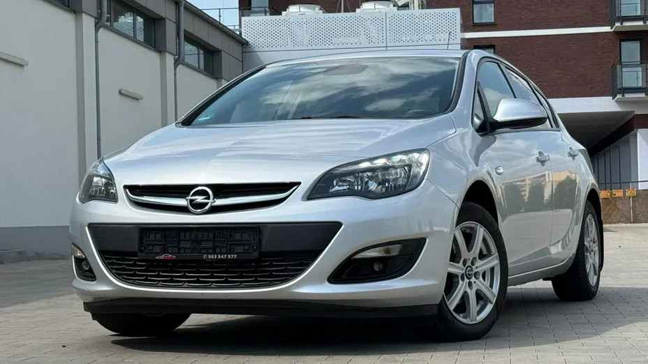 OPEL Astra -