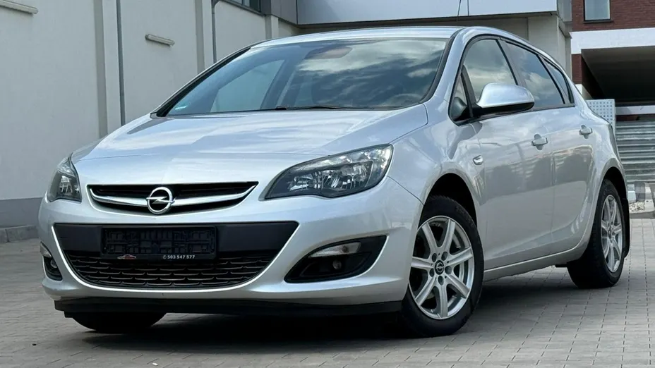 OPEL Astra -