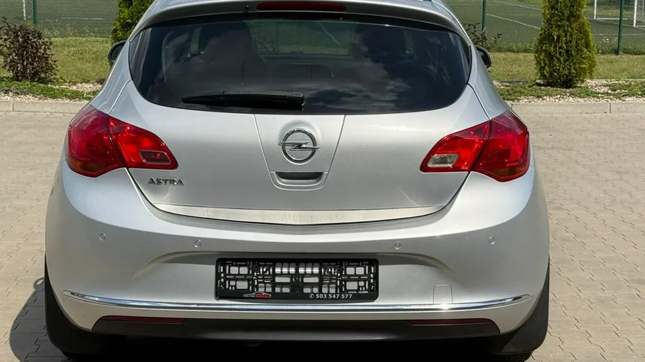 OPEL Astra -