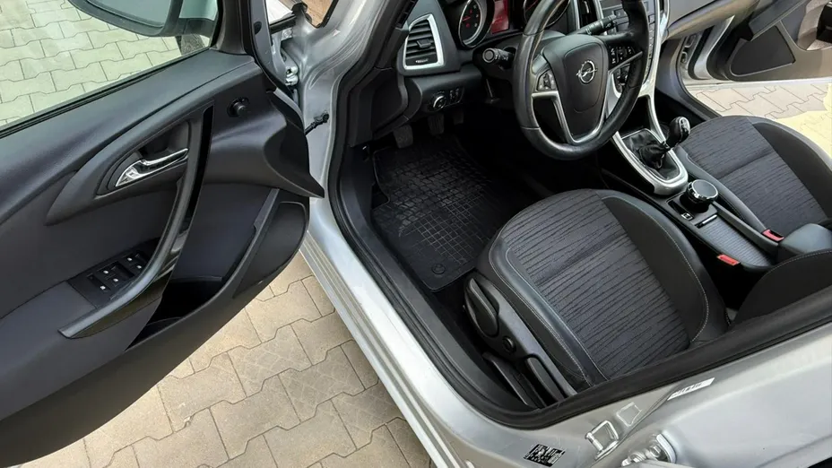 OPEL Astra -