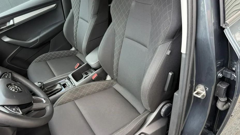 SKODA Karoq -