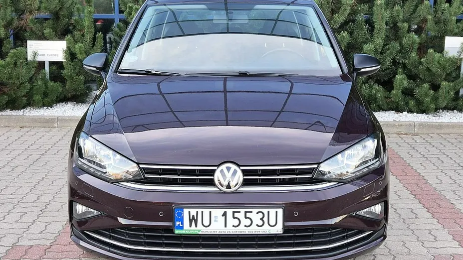 VOLKSWAGEN Golf Sportsvan -