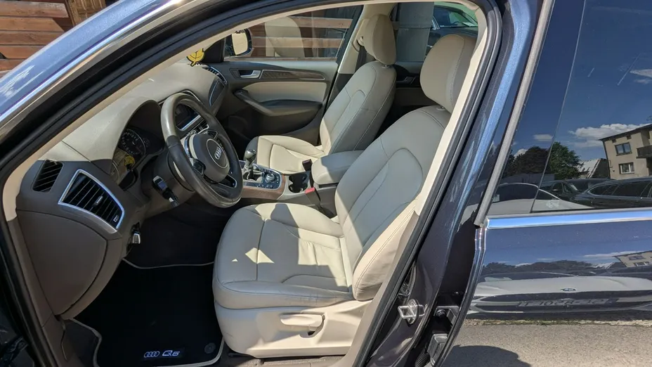 AUDI Q5 -