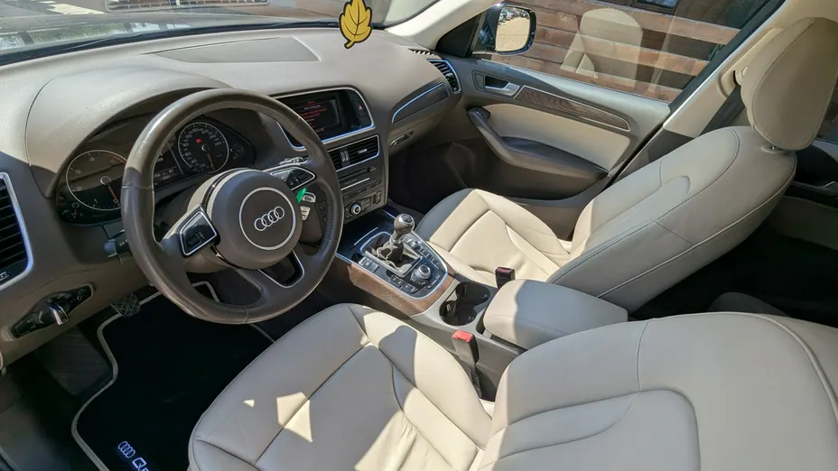 AUDI Q5 -