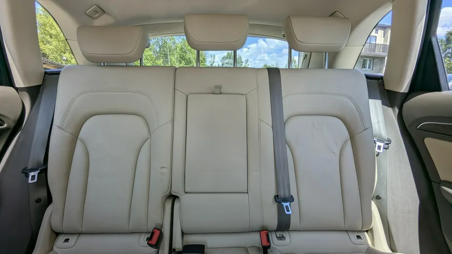 AUDI Q5 -