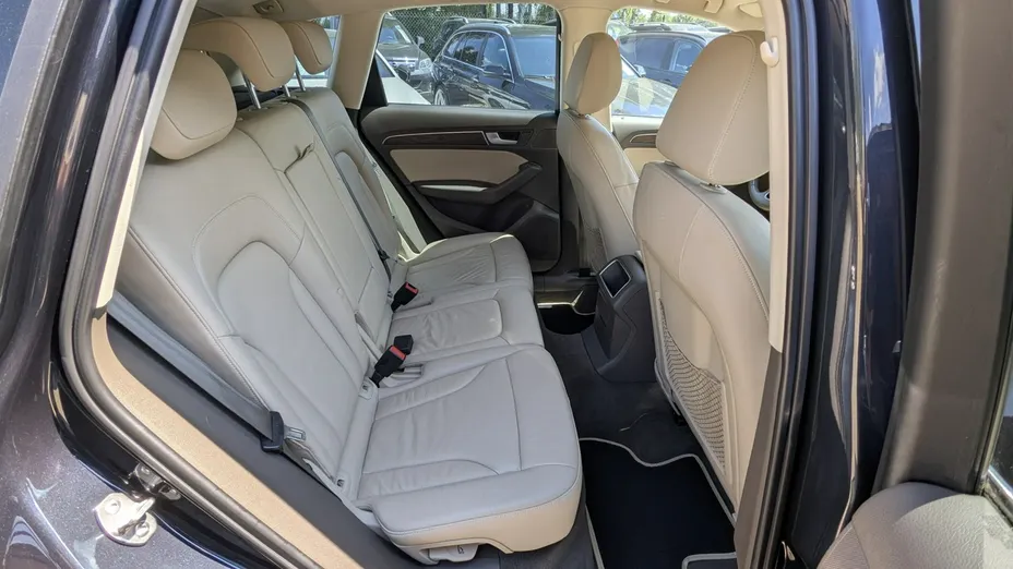 AUDI Q5 -