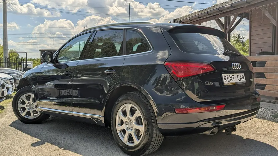 AUDI Q5 -