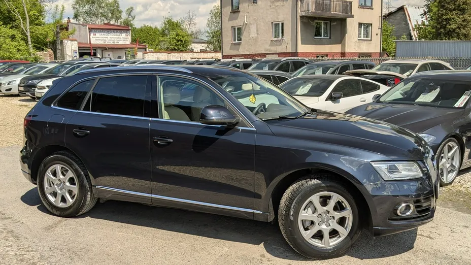AUDI Q5 -