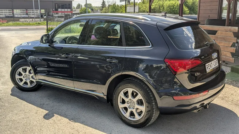 AUDI Q5 -