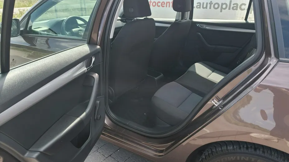 SKODA Octavia -