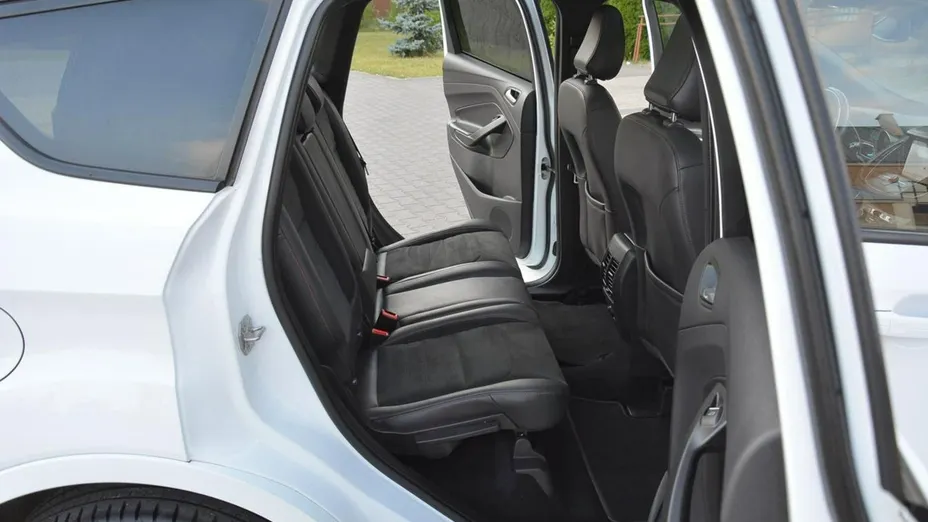 FORD Kuga -