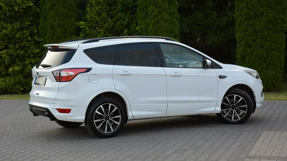 FORD Kuga -