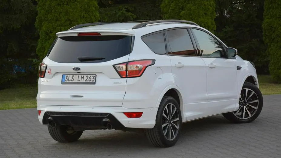 FORD Kuga -