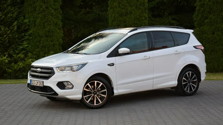 FORD Kuga -