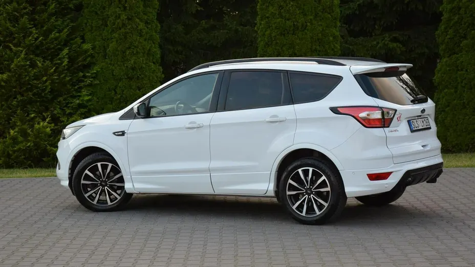 FORD Kuga -