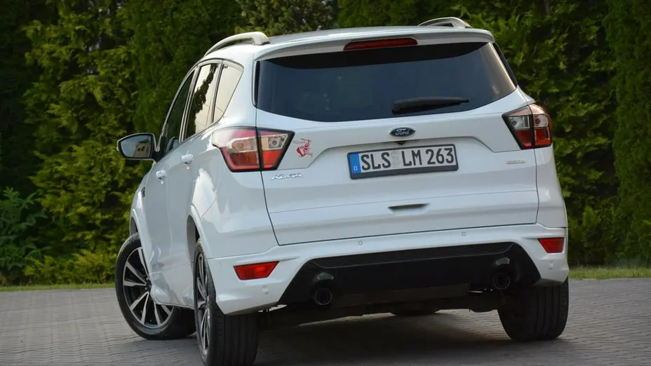 FORD Kuga -